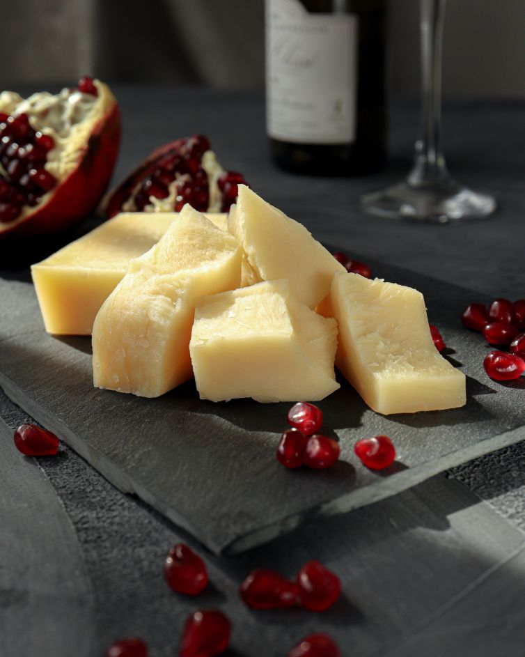wine with cheese and fruit